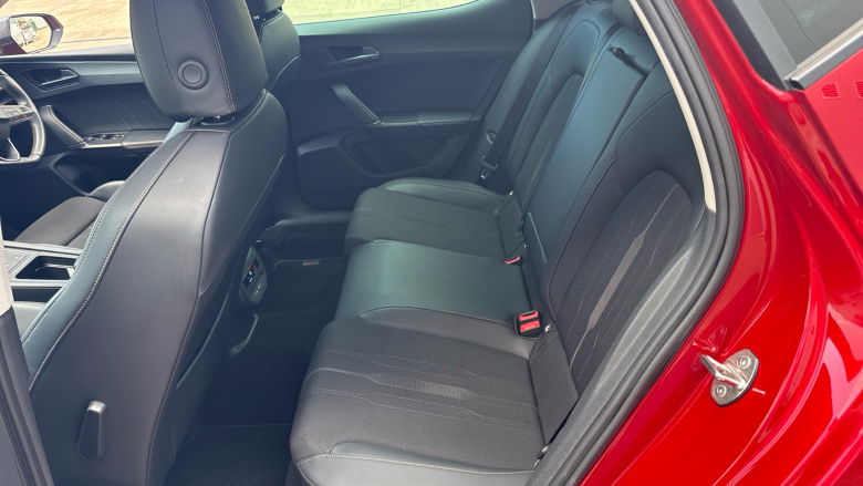 CUPRA Leon 1.5 eTSI V1 5dr DSG Petrol Hatchback